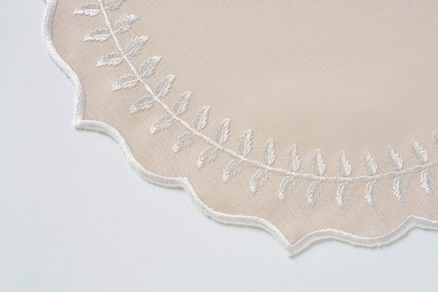 Leaf Beige Round Amerikan Servis