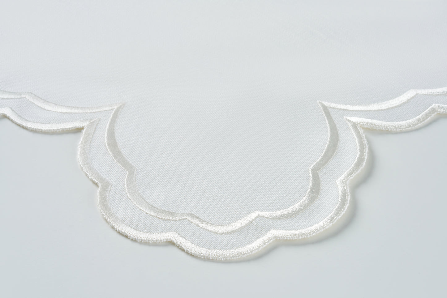 Bianco Round Napkin