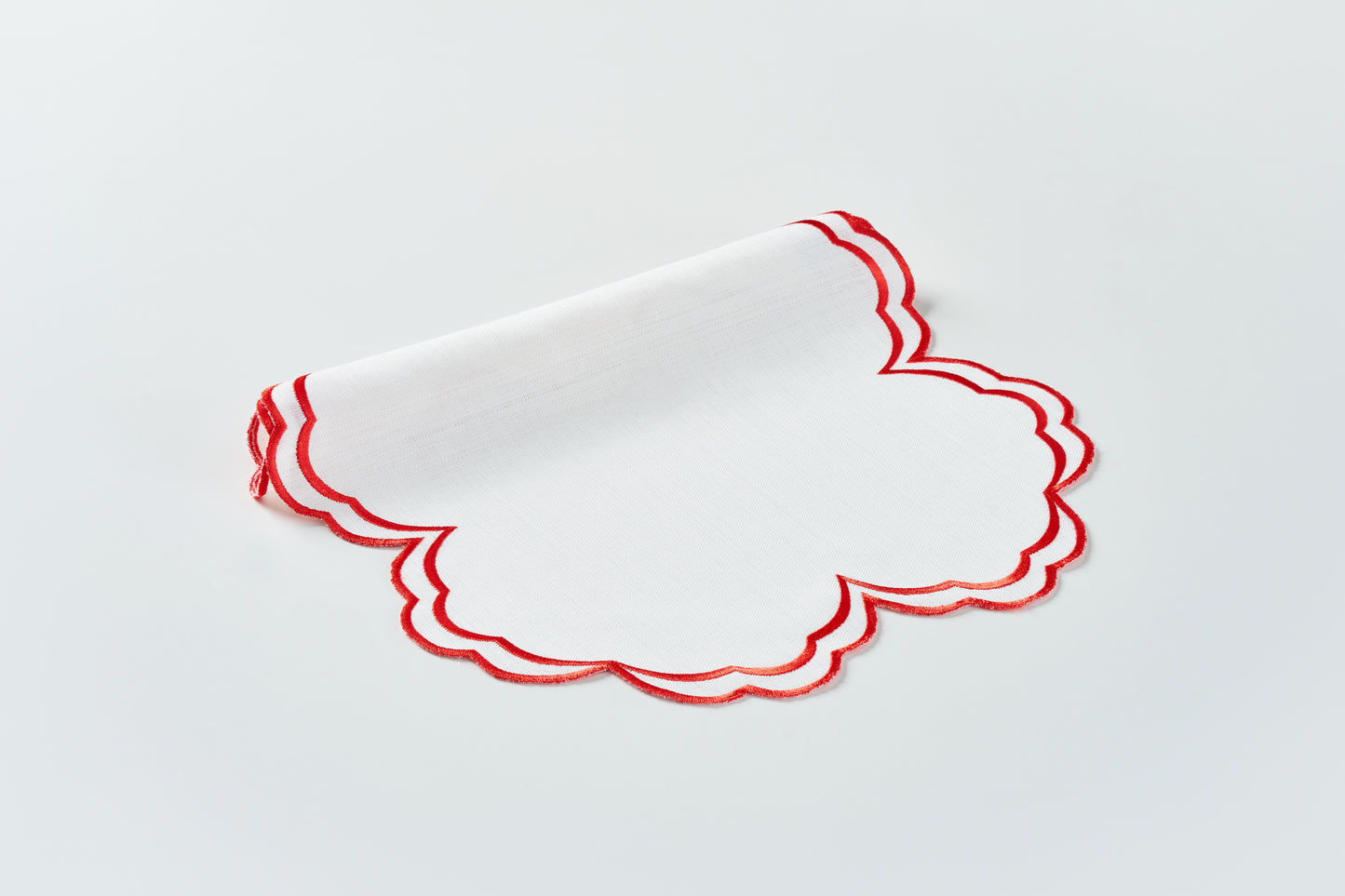 Red Round Amerikan Servis